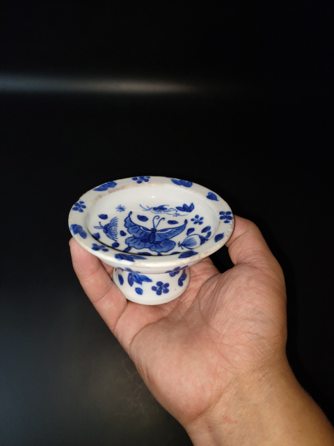 古玩陶瓷【咸豐】青花花蝶紋高足洗【傳世佳品】拍賣,當前價格0元