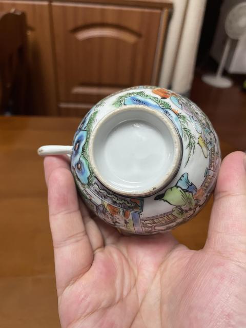 古玩陶瓷清·咸豐廣彩人物圖把杯拍賣，當前價格580元