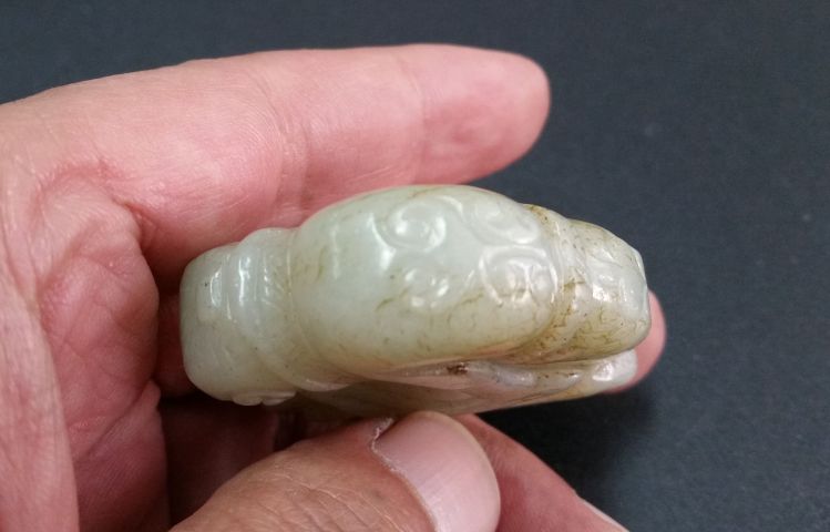 古玩玉器和田玉雕“玉跪人”拍賣,當前價格680元