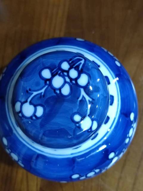 古玩陶瓷民國青花留白梅紋蓋罐拍賣，當前價格1888元