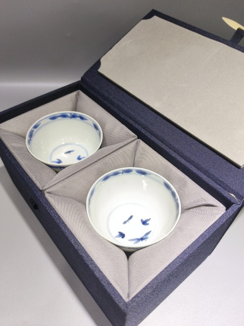 古玩陶瓷(新年放漏中)清-康熙-青花留白-花卉紋品茗杯-一對拍賣,當前價格0元