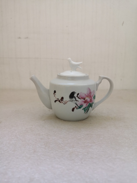 古玩陶瓷花鳥紋執壺拍賣,當前價格220元