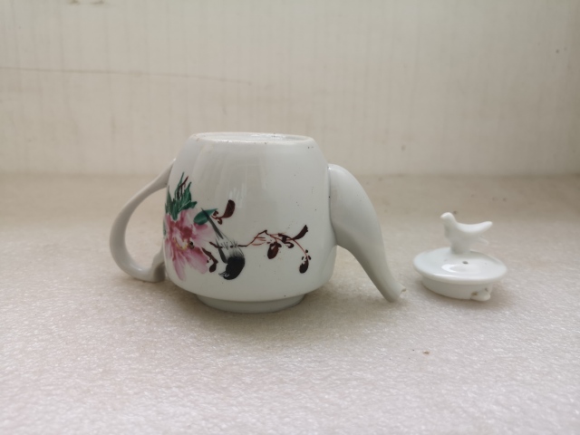 古玩陶瓷花鳥紋執壺拍賣,當前價格220元