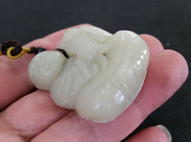 古玩玉器和田玉雕“童子抱鯉”把件拍賣,當前價格580元