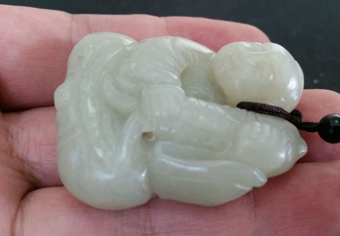 古玩玉器和田玉雕“童子抱鯉”把件拍賣,當前價格580元