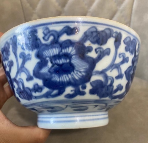 古玩陶瓷花卉紋青花碗拍賣,當(dāng)前價(jià)格2000元