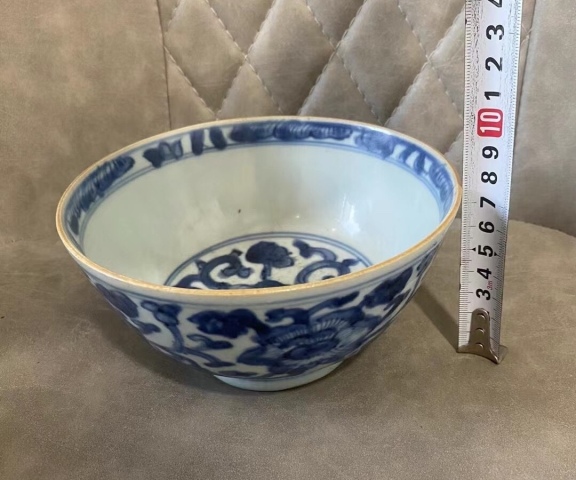 古玩陶瓷花卉紋青花碗拍賣,當(dāng)前價(jià)格2000元