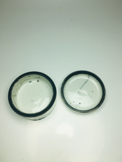 古玩陶瓷白釉蓋盒拍賣,當前價格0元