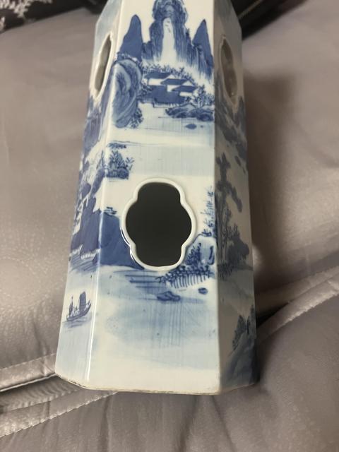 古玩陶瓷青花山水婁空六方帽筒拍賣,當前價格55666元