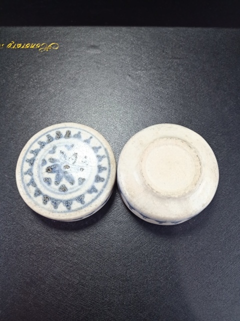 古玩陶瓷【明代】青花花卉紋粉盒拍賣,當前價格0元