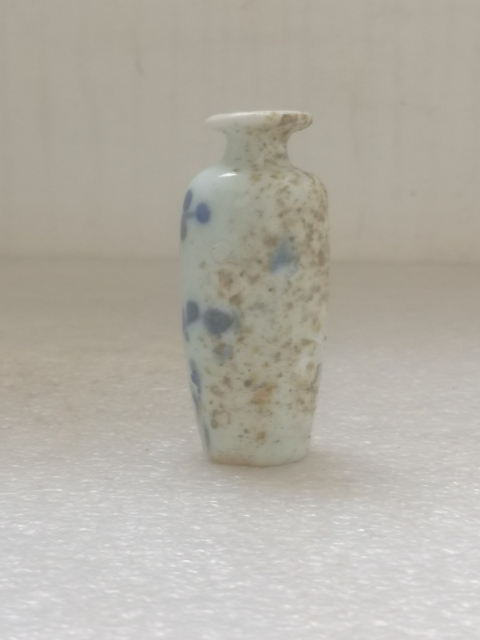 古玩陶瓷花卉紋青花瓶拍賣，當前價格198元