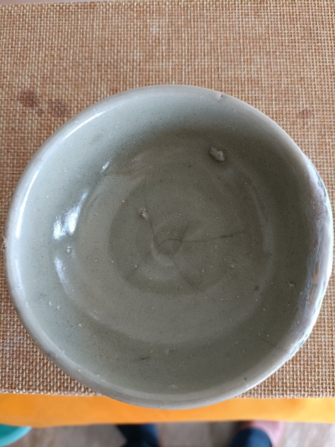古玩陶瓷元代龍泉梅子青釉茶圓拍賣，當(dāng)前價(jià)格298元
