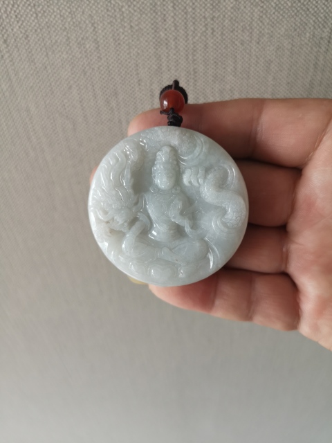 古玩玉器天然翡翠雕“御龍觀音”牌拍賣,當前價格680元