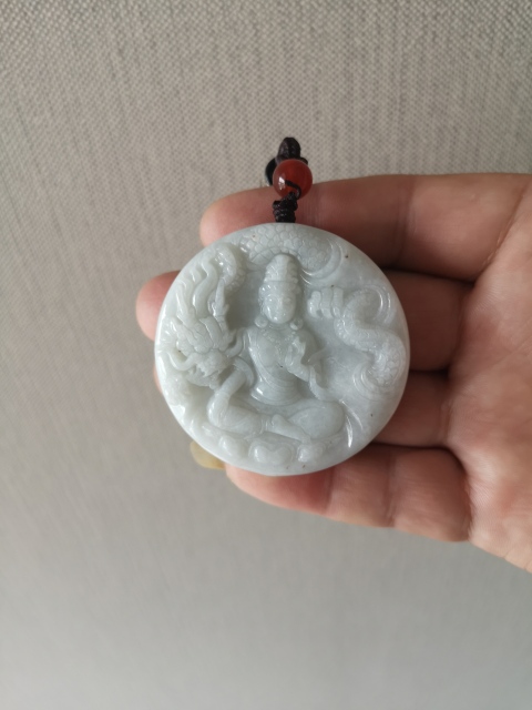 古玩玉器天然翡翠雕“御龍觀音”牌拍賣,當前價格680元