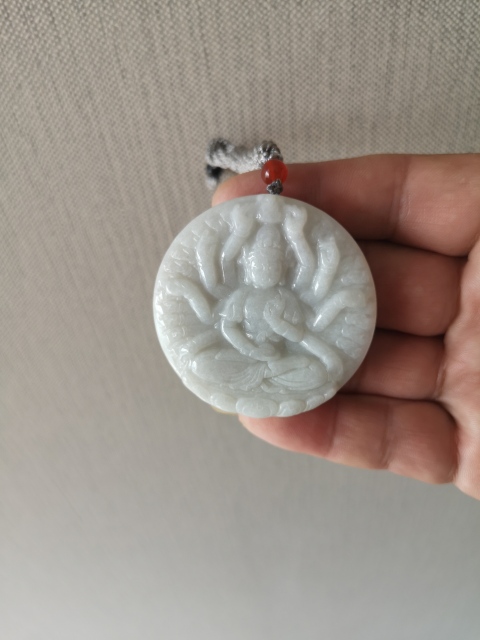 古玩玉器天然翡翠雕“千手觀音”牌拍賣,當前價格680元