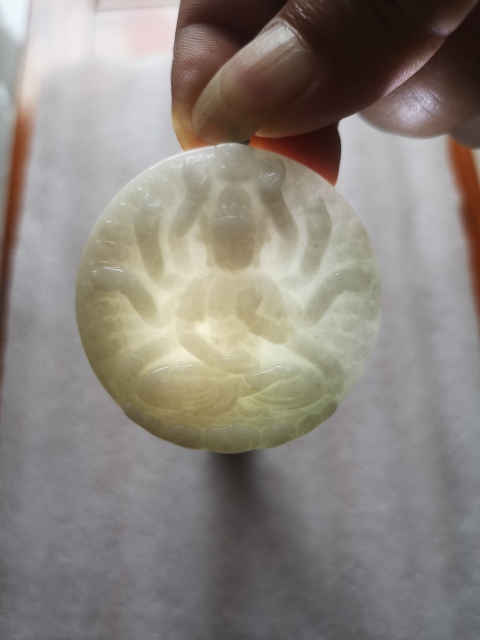 古玩玉器天然翡翠雕“千手觀音”牌拍賣,當前價格680元