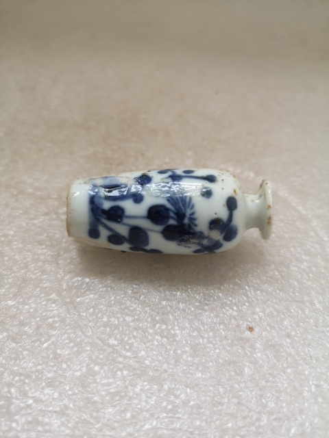 古玩陶瓷花卉紋青花瓶拍賣，當前價格198元