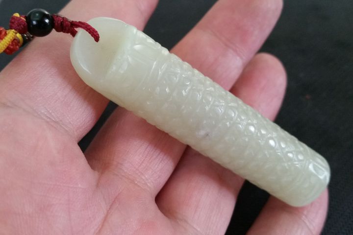 古玩玉器和田玉雕“翎管”拍賣,當前價格528元