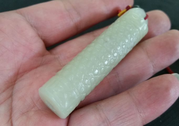 古玩玉器和田玉雕“翎管”拍賣,當前價格528元