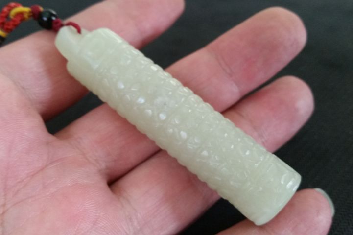 古玩玉器和田玉雕“翎管”拍賣,當前價格528元