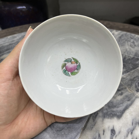 古玩陶瓷清晚期礬紅彩福壽紋碗拍賣,當前價格888元