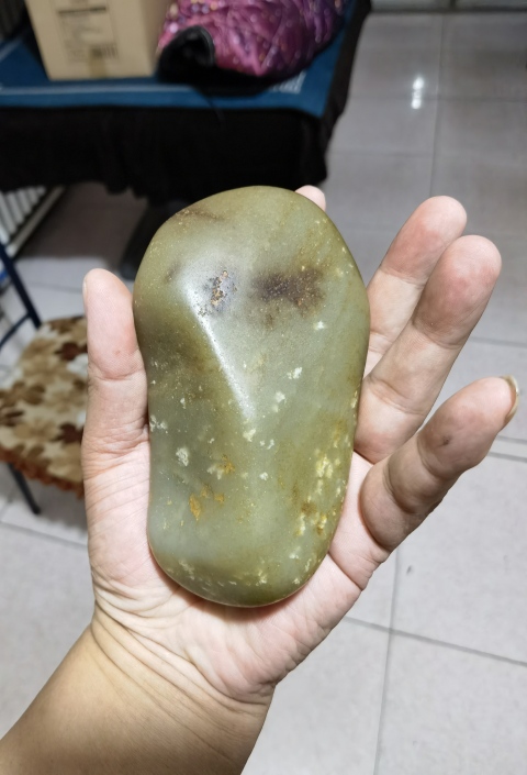 古玩玉器新疆和田玉籽料原石拍賣,當(dāng)前價(jià)格588元