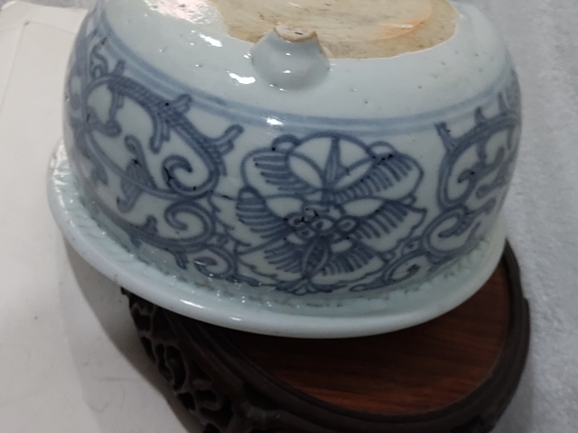 古玩陶瓷纏枝花卉紋青花香爐拍賣，當前價格2880元