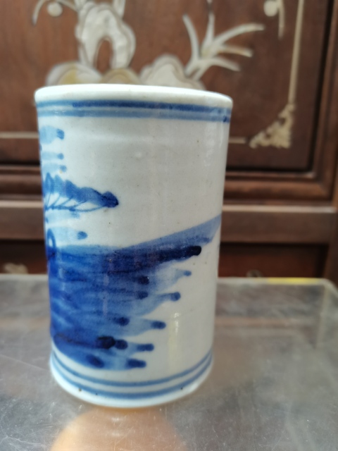 古玩陶瓷清中青花花卉紋筆筒拍賣，當前價格2000元