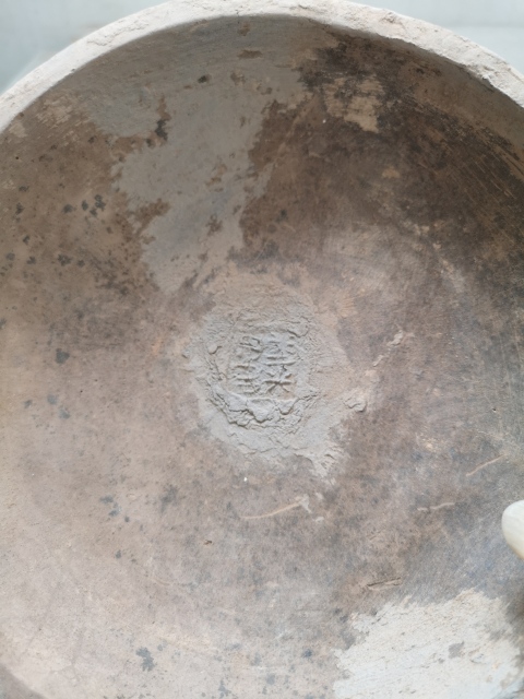 古玩陶瓷灰陶鼎拍賣，當(dāng)前價(jià)格550元
