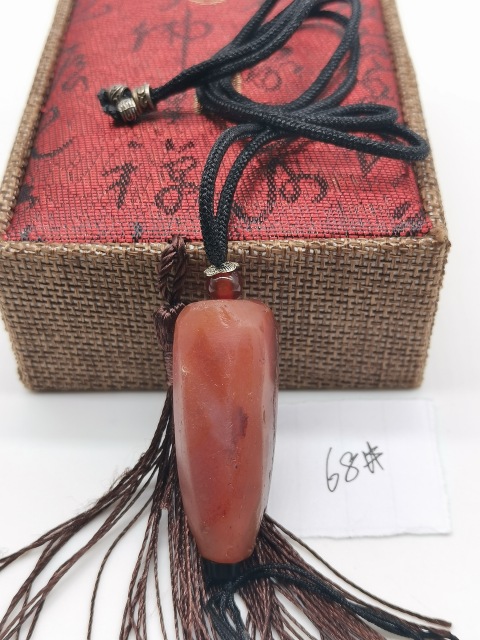 古玩玉器秦漢·老紅瑪瑙多棱珠吊墜一枚拍賣(mài),當(dāng)前價(jià)格500元