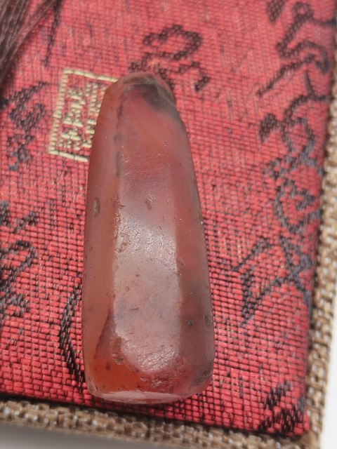 古玩玉器秦漢·老紅瑪瑙多棱珠吊墜一枚拍賣(mài),當(dāng)前價(jià)格500元