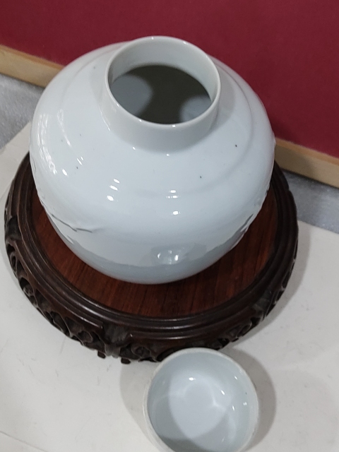 古玩陶瓷白釉梅花紋蓋罐拍賣，當前價格800元