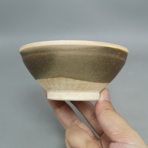 古玩陶瓷醬釉白覆輪茶盞拍賣，當前價格4000元