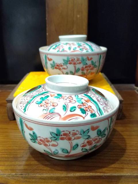 古玩陶瓷民國花卉紋五彩蓋碗拍賣，當前價格888元