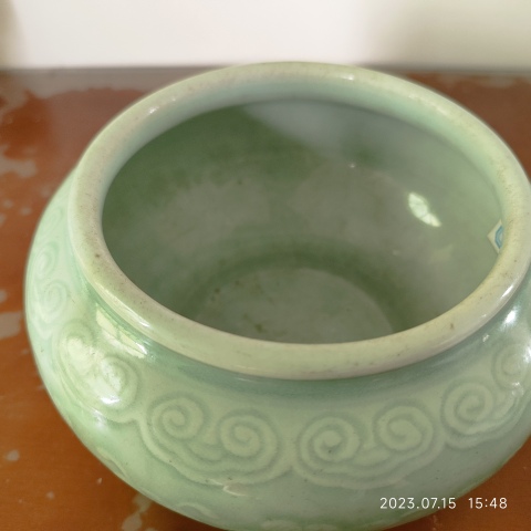 古玩陶瓷清乾隆豆青釉刻花纏枝蓮紋缸拍賣,當(dāng)前價(jià)格38000元
