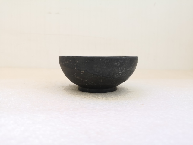 古玩陶瓷灰陶碗拍賣，當(dāng)前價(jià)格450元