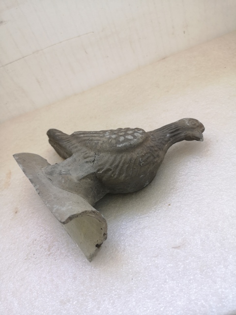 古玩陶瓷灰陶鴿子建筑構件拍賣,當前價格198元