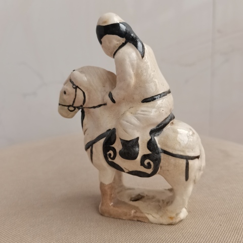 古玩陶瓷元代白衣少年騎馬瓷塑（館藏級(jí)精品）拍賣，當(dāng)前價(jià)格8800元