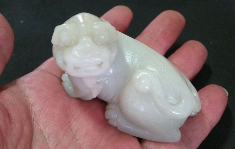 古玩玉器和田玉雕“瑞獸”擺件拍賣,當前價格2800元