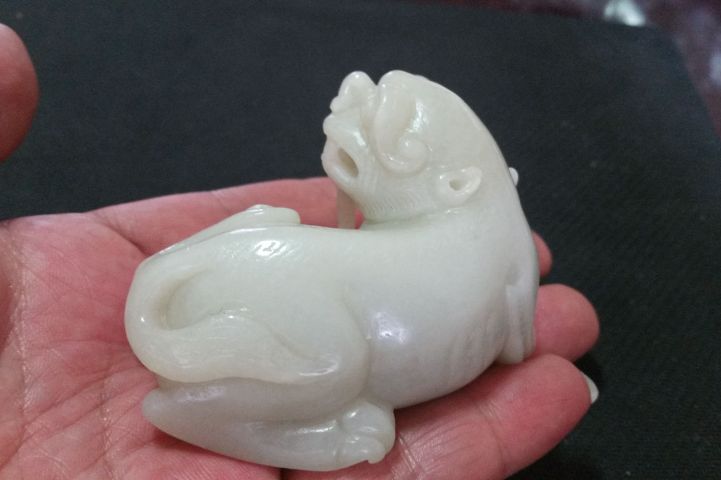 古玩玉器和田玉雕“瑞獸”擺件拍賣,當前價格2800元