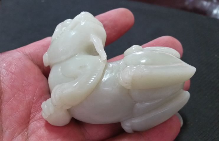古玩玉器和田玉雕“瑞獸”擺件拍賣,當前價格2800元