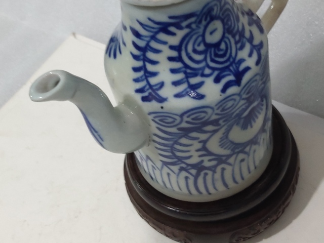 古玩陶瓷青花纏枝花紋壺拍賣,當前價格1080元
