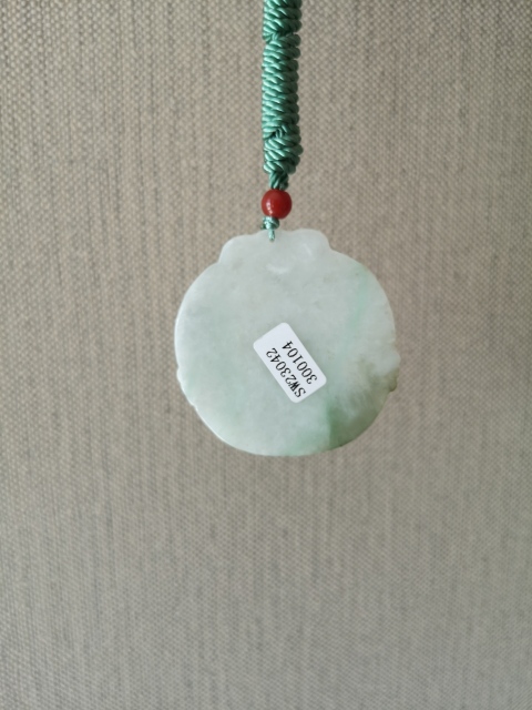 古玩玉器天然翡翠雕“觀音”掛牌拍賣，當前價格398元