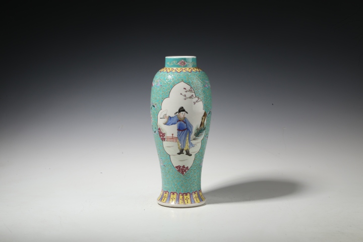 古玩陶瓷《全品》帶保真卡、大號松石綠地開窗仕女紋大雞腿瓶拍賣,當前價格3888元