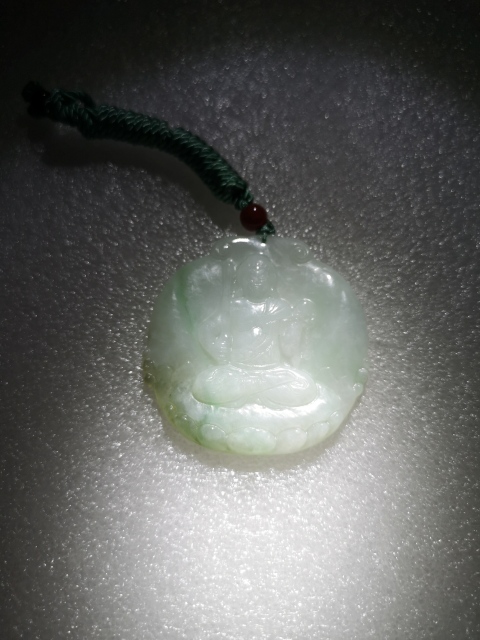 古玩玉器天然翡翠雕“觀音”掛牌拍賣，當前價格398元