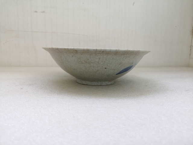 古玩陶瓷哥釉青花碗拍賣，當(dāng)前價(jià)格780元