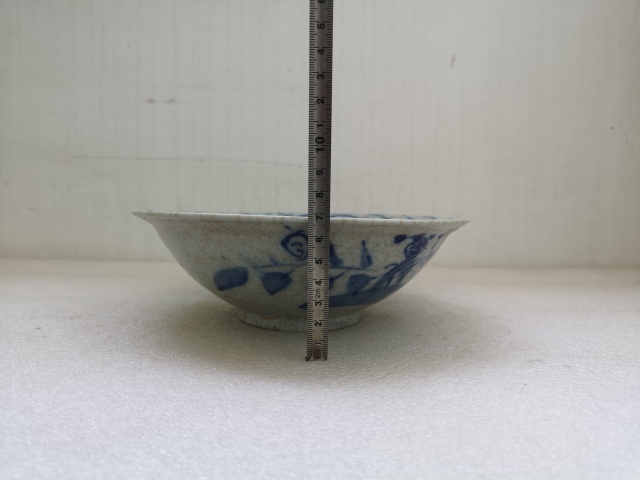 古玩陶瓷哥釉青花碗拍賣，當(dāng)前價(jià)格780元