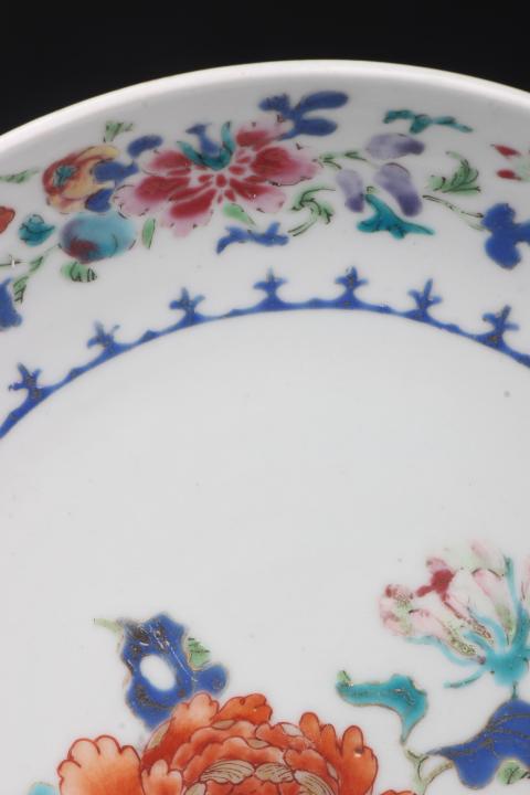 古玩陶瓷【8347】清雍正  粉彩蟲趣花卉紋深腹盤拍賣，當前價格5500元
