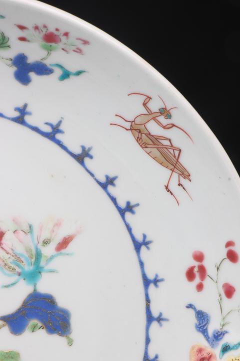 古玩陶瓷【8347】清雍正  粉彩蟲趣花卉紋深腹盤拍賣，當前價格5500元