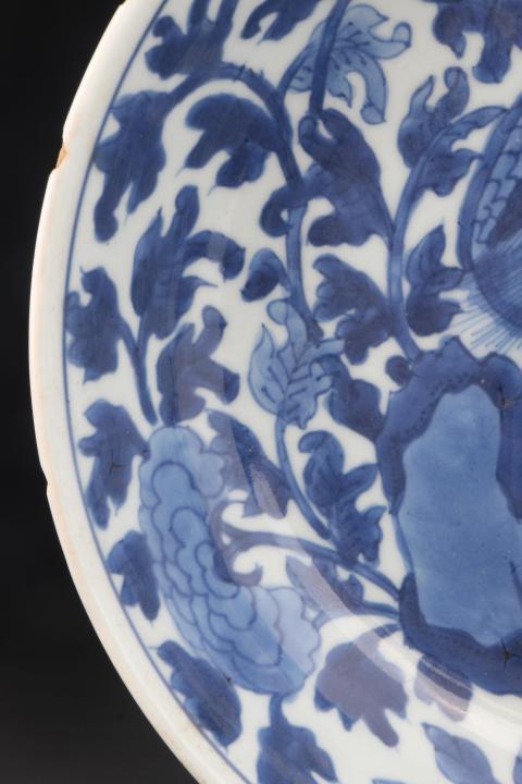 古玩陶瓷【8329】明末清初 青花鳳求凰深腹盤拍賣,當前價格12000元